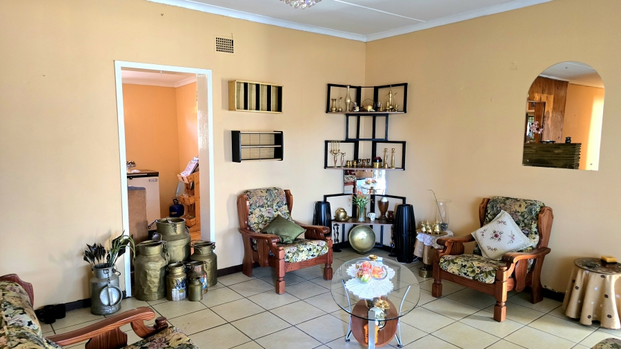 4 Bedroom Property for Sale in Oos Einde North West
